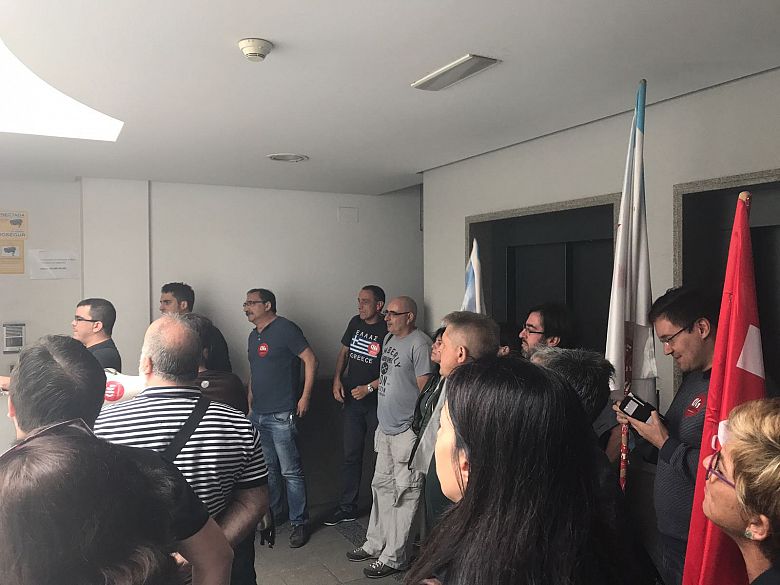 17-07-06 ProtestaDespidosDXCCorunha05.jpeg